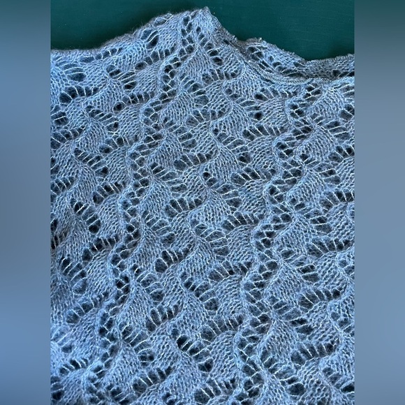 Urban Outfitters Blue Cobweb Knit Crop Top Size XS - Picture 4 of 7